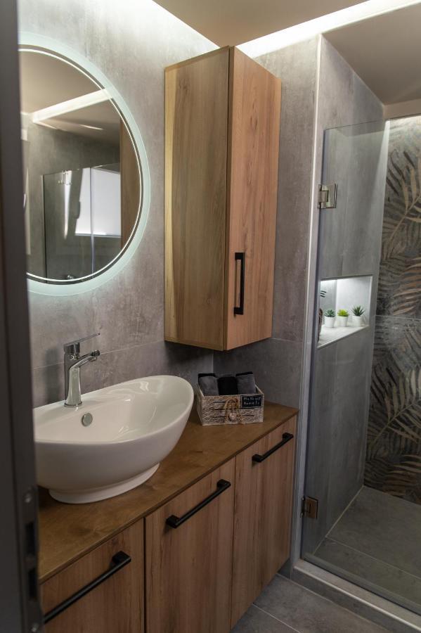 Stylishly Decorated House - Free Private Parking! Apartment Heraklion  Ngoại thất bức ảnh